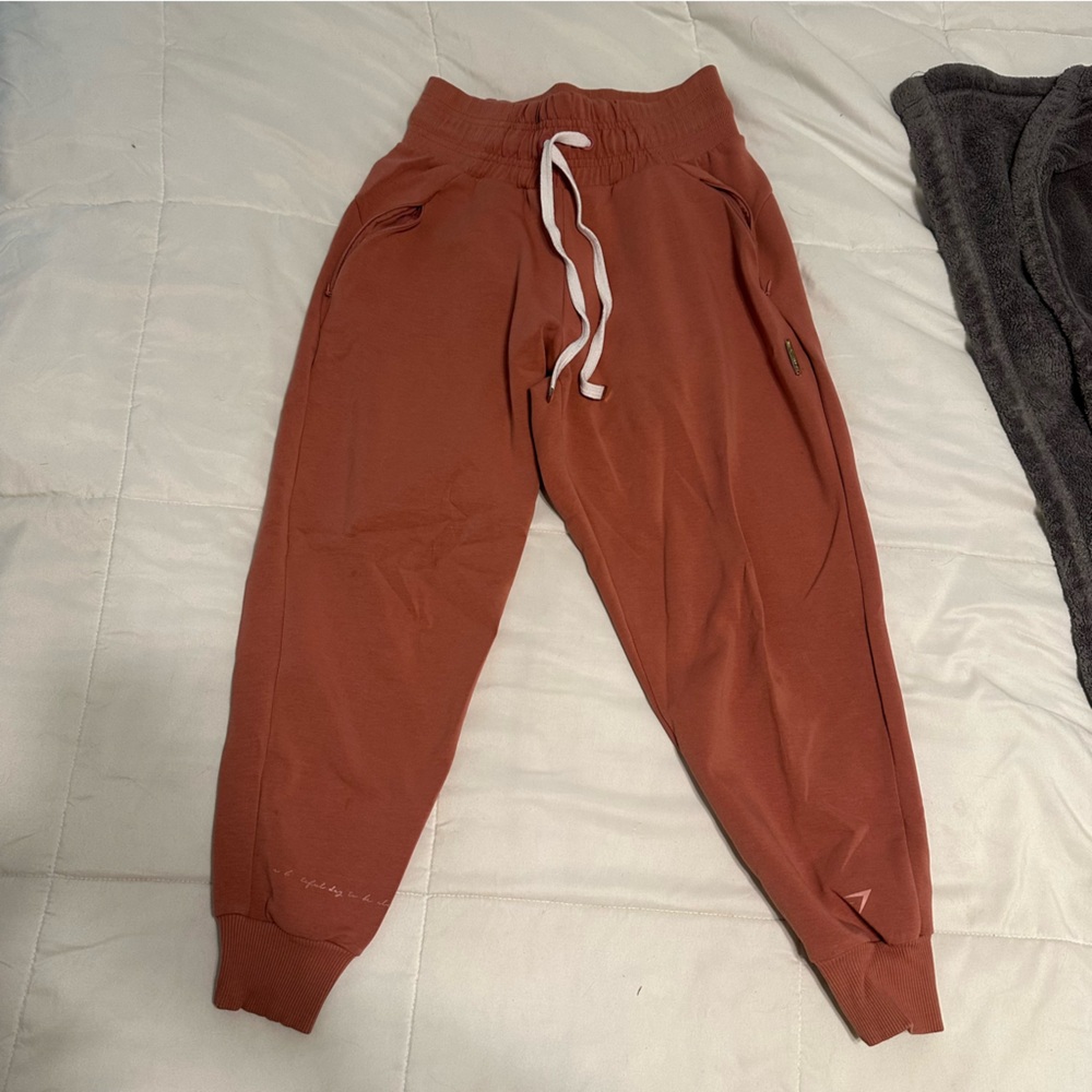 Whitney Simmons pink jogger